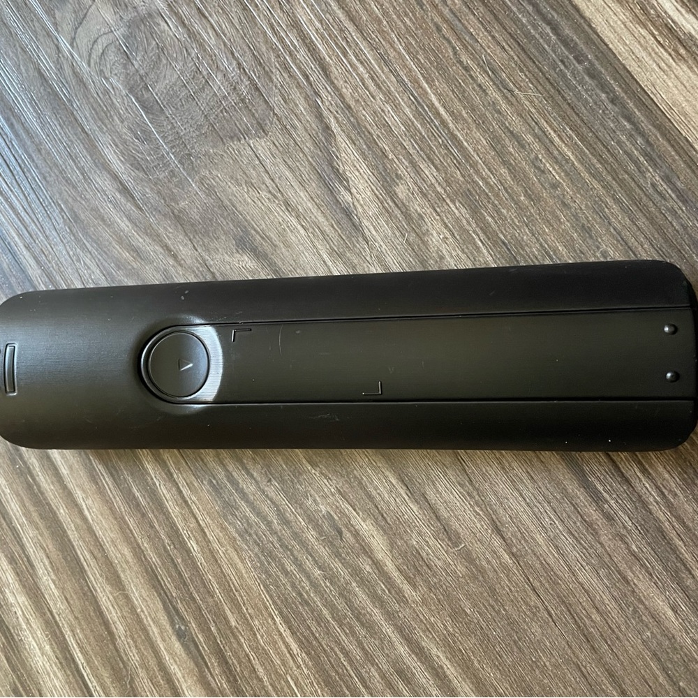 Universal remote - Picture 3 of 4